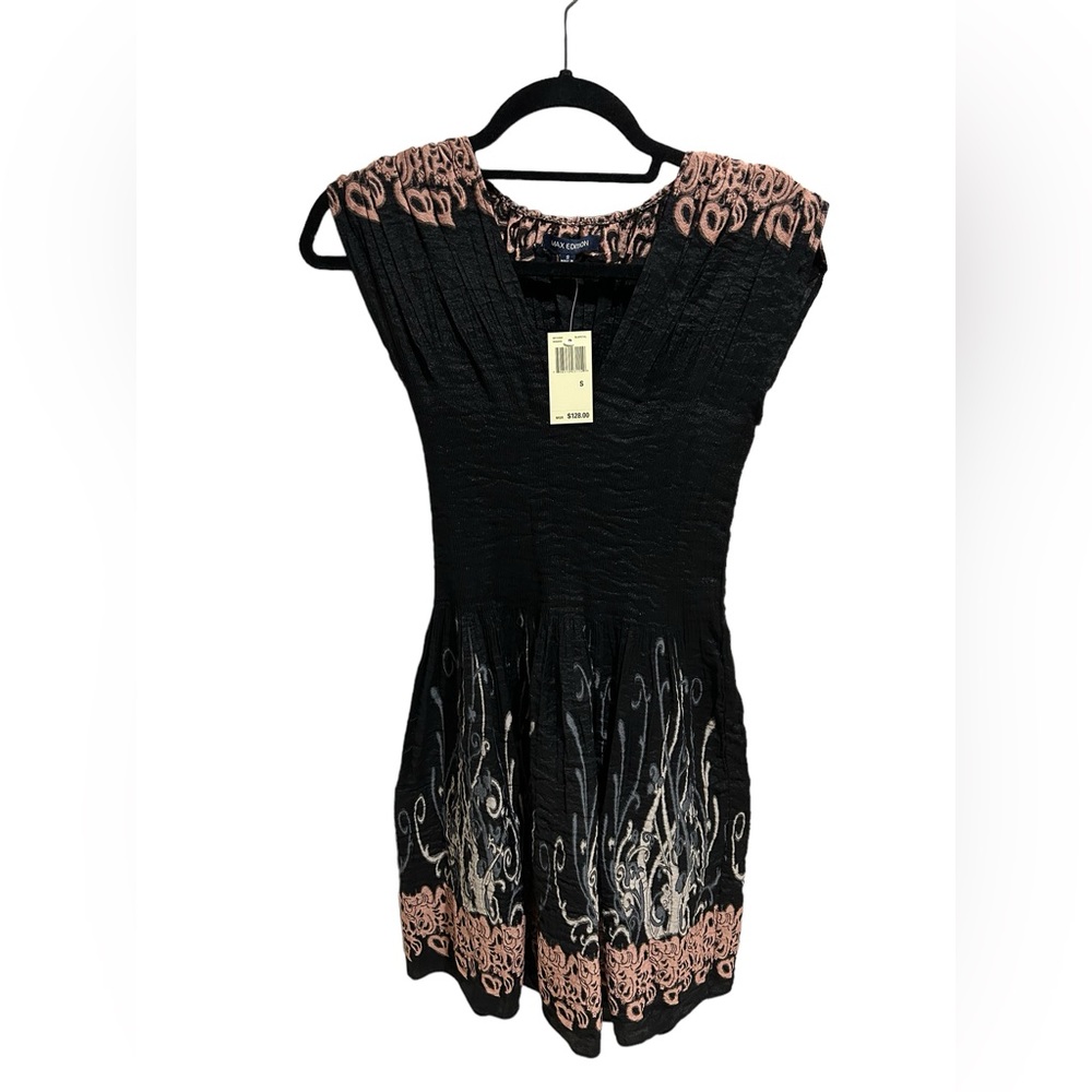 Max Studio NWT Black and Pink Dress!